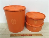 VINTAGE TUPPERWARE SERVALIER CANNISTERS