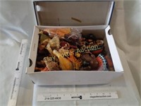 Box of Thanksgiving Decor Pieces