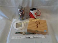 Collection of Golf Items & Decors