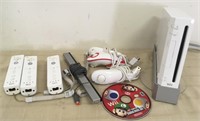 WII WITH CONTROLLERS AND MARIO BROS GAME-WORKING
