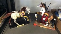 Pair Of Mantel Horses (war Cry & Best Of Show)