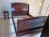 Spectacular queen sized mahogany sleigh bed