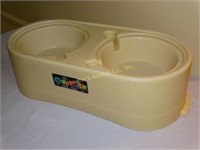 Our pets large feeder 10"Dx20"W