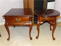 2 end tables: rectangular table approx.