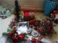 Misc. Christmas decorations: berries, table tree,
