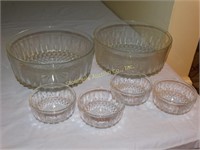 6 glassware pieces: 2- 9" diameter glass serving