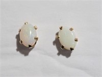 10kt Gold Opal Earrings