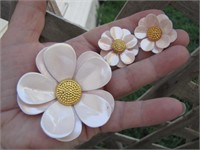 Vintage Flower Brooch Pin & Clip Earrings