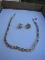 Vintage Crown Trifari 16" Necklace & Clip Earrings