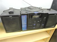 RCA Portable AM/FM CD Player