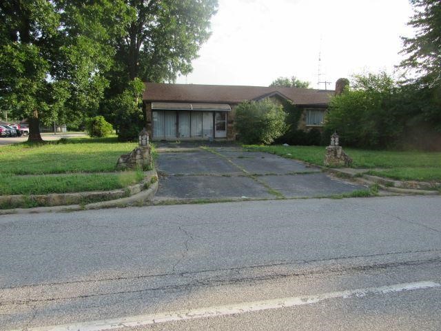 605 E Morgan St | Spencer IN | Ranch Home on Corner Lot