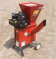 Lazy Boy Chipper with 5 H.P. Briggs and Stratton