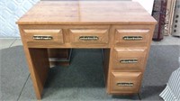 5 Drawer Desk 39'' X 24'' X 32''