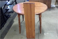 Maple Round Kitchen Table With 1 Leaf 40"rx29