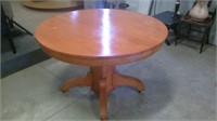 Round Table With Pedestal Center 45x30