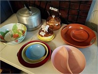 Mid century, 60s kitchen and serving pieces, feat