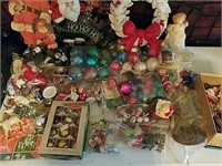 Great Vintage Christmas Decor, lots of ornaments,