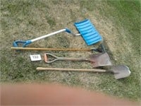 Garden tools snow shovel