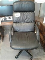 OFFICE DESK CHAIR