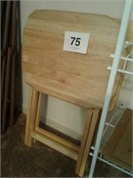 2 Wood folding TV trays