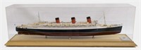 SMALL CASED SHIP MODEL OF QUEEN MARY, 1:350 SCALE