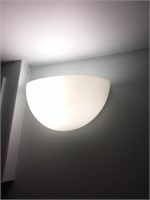 16 Luminaires muraux de couloir 2e étage