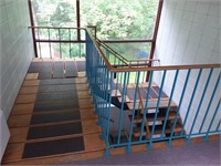 Escalier de bois et métal avec 2 paliers et rampe