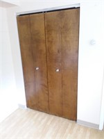 2 portes de garde robe, 47 x 78 po x 2 108