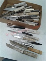 Several kitchen knives various sizes