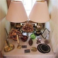 Brass urn lamps, candle holders & decoratives