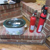 Crock pot & 2 fire extinguishers