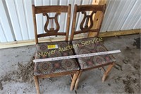 2 Wooden Band Chairs