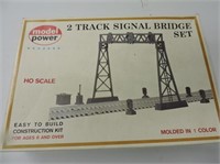Model Power Two Track Signal Bridge Set