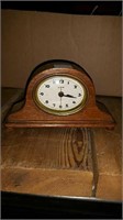 SMALL MANTLE CLOCK