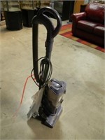 Shark Lift-Away Navigator Vacuum