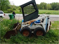 Bobcat 720 skidloader