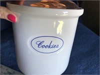 Pretty Ceramic Cookie Jar with Copper Lid