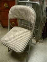 Pair of Like-New Condition Folding Chairs