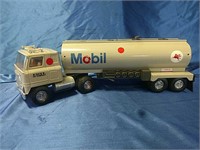 ERTL Oil Company cabover semi with Mobil gas