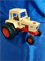 1/16 scale Case Agri King 1070 with duals