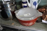PYREX CASSEROLE WITH LID