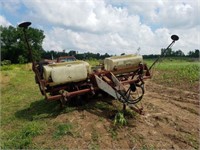 International 56 4 row planter