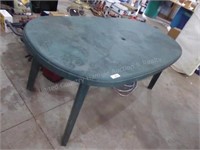 Oval plastic patio table