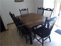 Dining room table - 1 leaf - 6 chairs