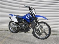 Yamaha TT-R Dirt Bike-