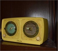 Vtg Silvertone Radio And Alarm Clock