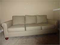 SOFA Comfortable Clean Couch 3 Seater Modern
