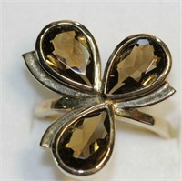 9ct yellow gold clover design dress ring