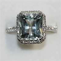 18ct aquamarine & diamond dress ring,