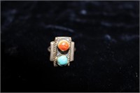 NATIVE AMERICAN STYLE RING W/ STONES